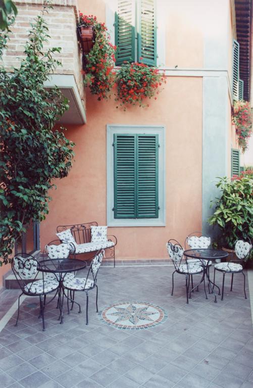 Villa Piccola Siena Exterior foto